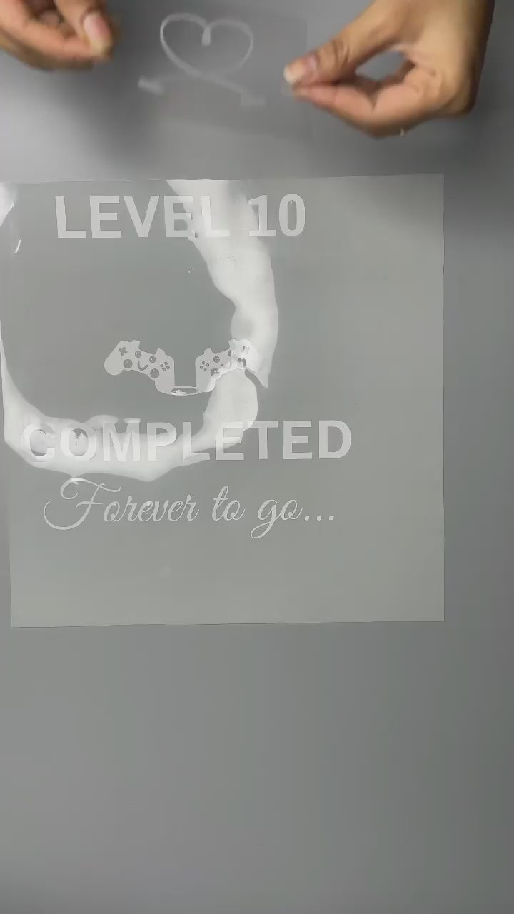 wedding-gift-for-couples-personalise-years-completed-gogirgit-video-maroon