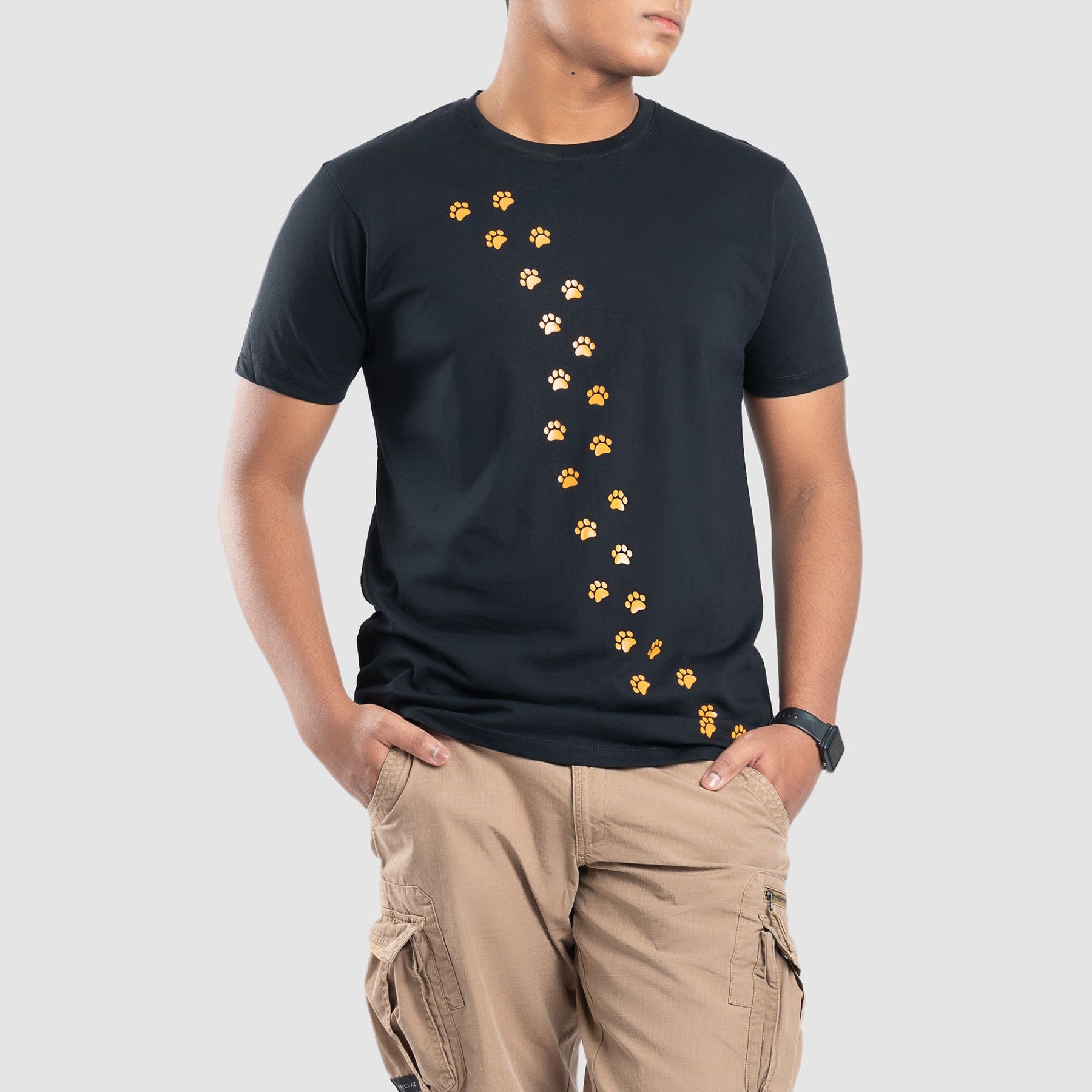 black-tiger-step-round-neck-printed-wildlife-theme-cotton-t-shirt-gogirgit