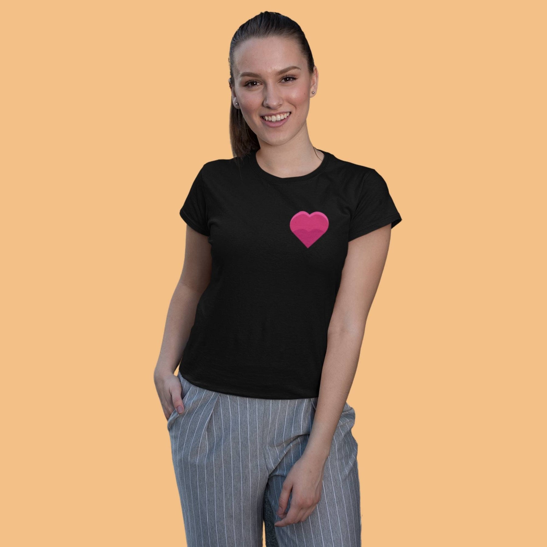 pocket-heart-womens-half-sleeve-tshirt-gogirgit