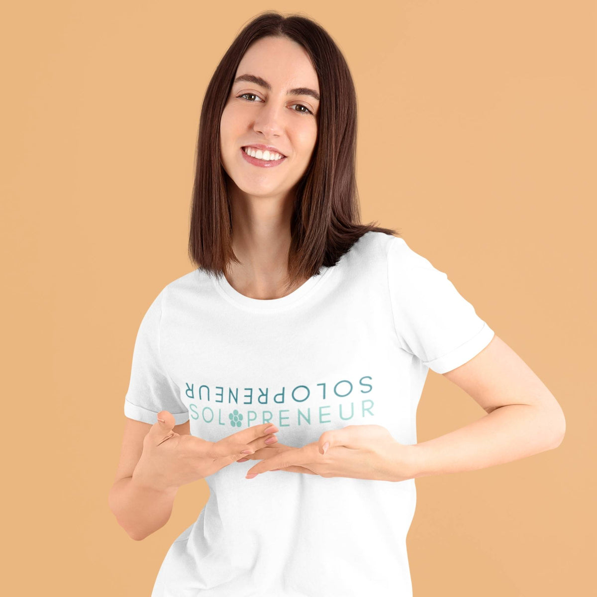 solopreneur-women-small-business-owner-t-shirt-gogirgit-white
