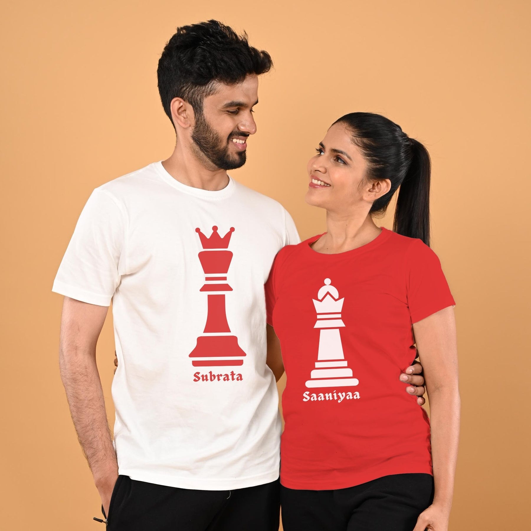 Raja-Rani-Chess-Theme-Personalised-Couple-T-shirts-Gogirgit