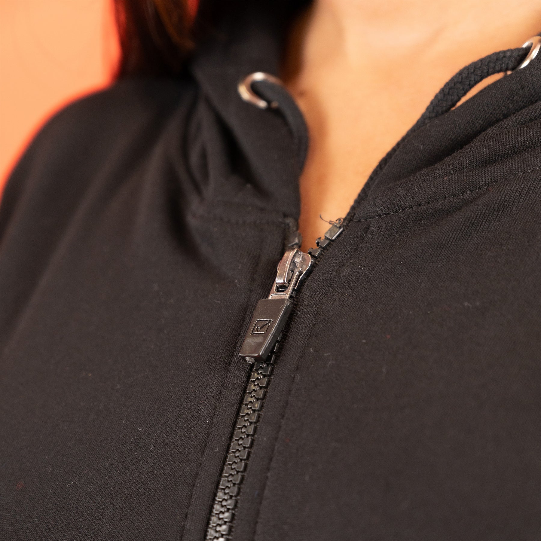 Full-Zip-Black-Personalised-Unisex-Hoodies-With-Wedding-Date-Embroidery-Gogirgit-Closeup