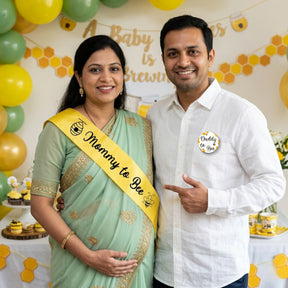 Mommy to Bee baby shower sash combo with baby shower decoration backdrop — Gogirgit