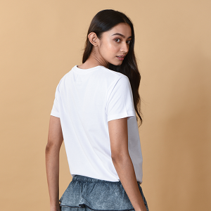 back-white-women-printed-tshirt-gogirgit-com