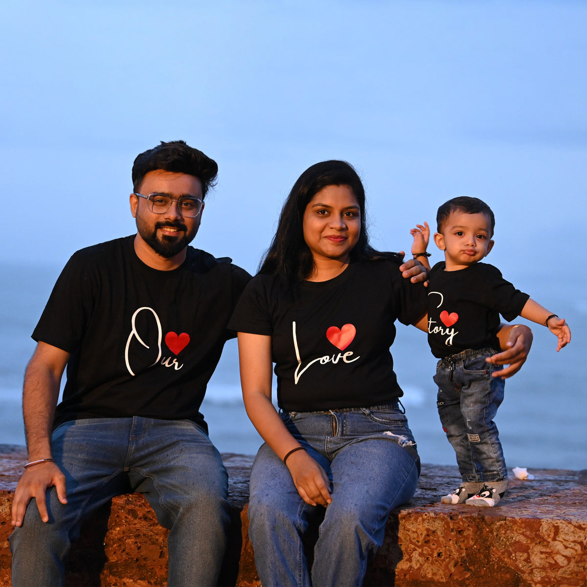 our-love-story-family-t-shirt-black-gogirgit