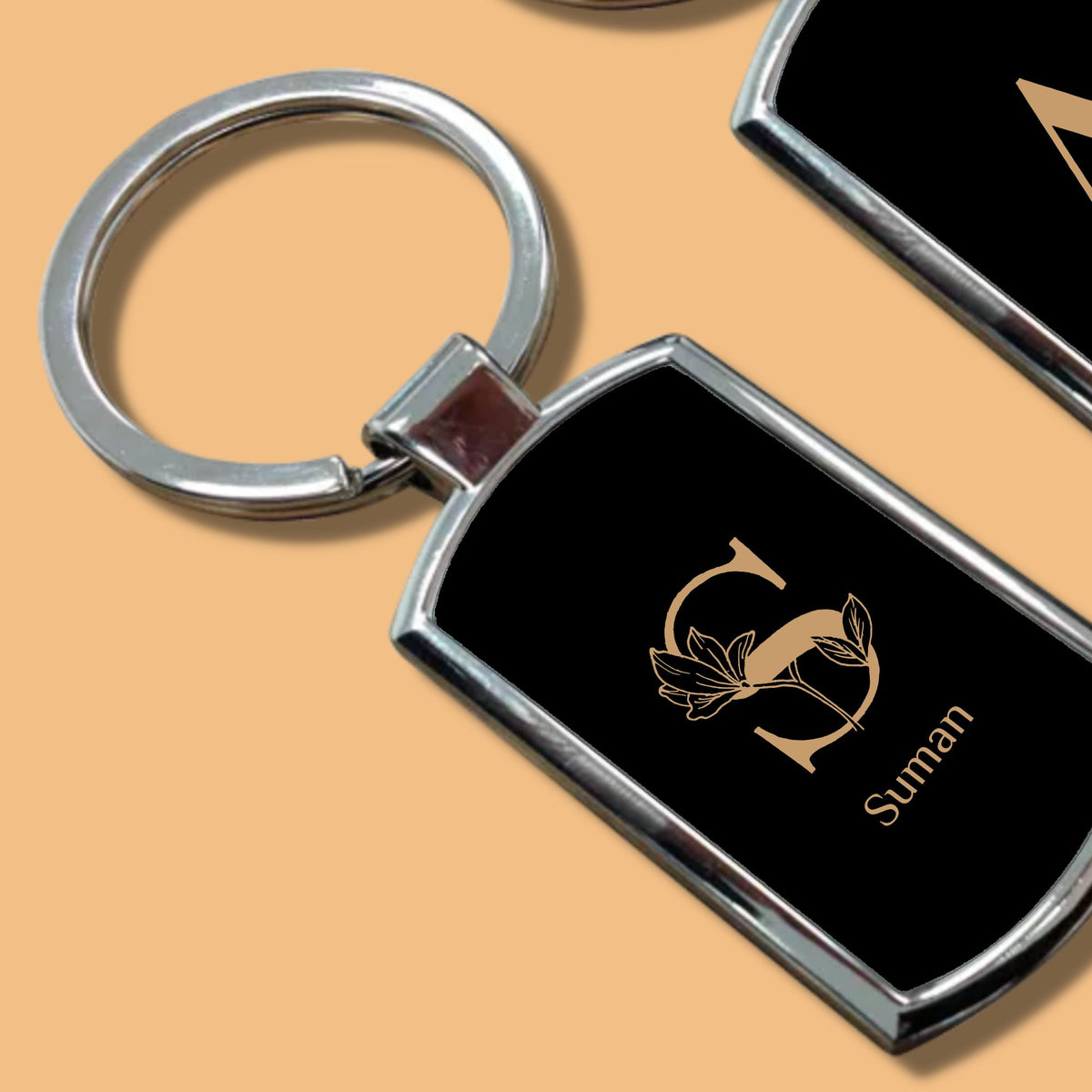 Personalized-metal-keychain-for-couple-with-custom-name-message-initial-photo-gogirgit-black-closeup
