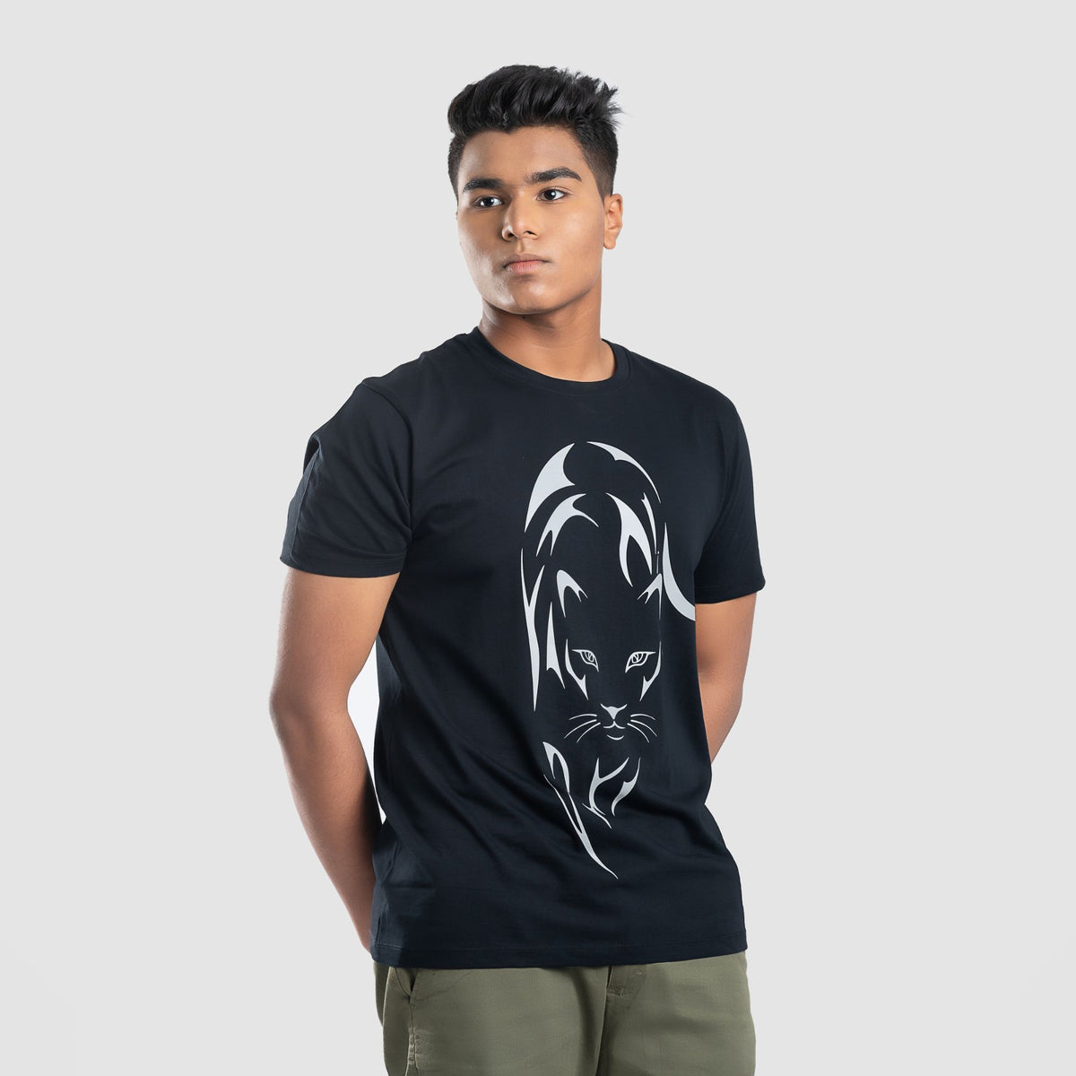 black-leopard-round-neck-printed-wildlife-theme-cotton-t-shirt-gogirgit