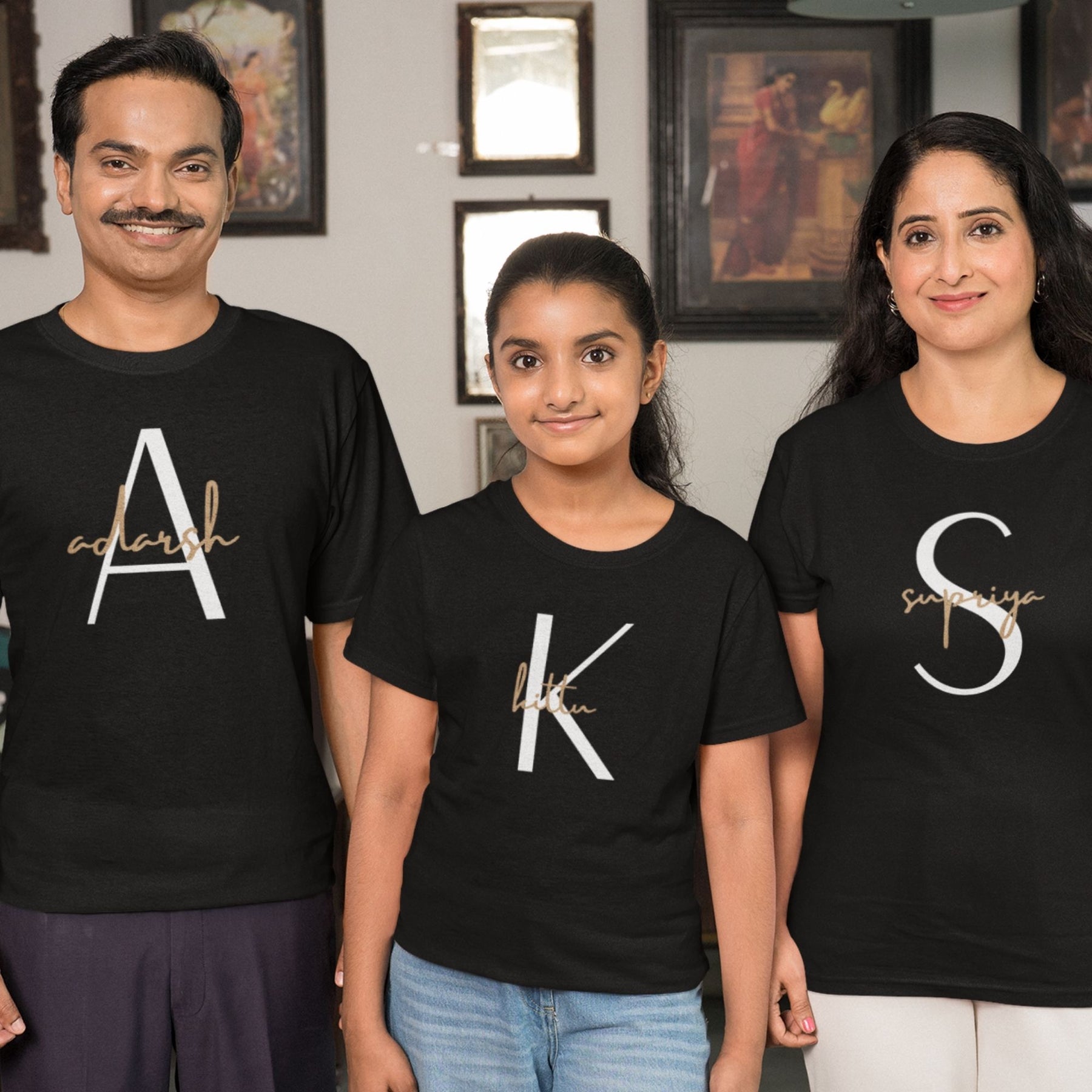 personalized-name-matching-family-black-t-shirts-for-mom-dad-son-daughter-gogirgit-com